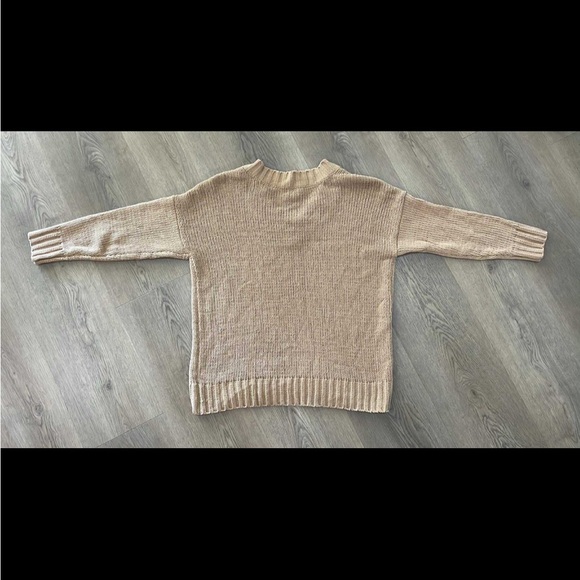 Aerie Womens Brown Woven Oversized Soft Sweater V Neck Size Small MSRP:55$ - Picture 4 of 6